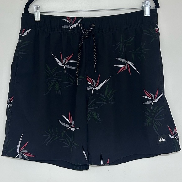 Quicksilver Men’s Black Printed Lined Board Shorts Size Large - Picture 2 of 8